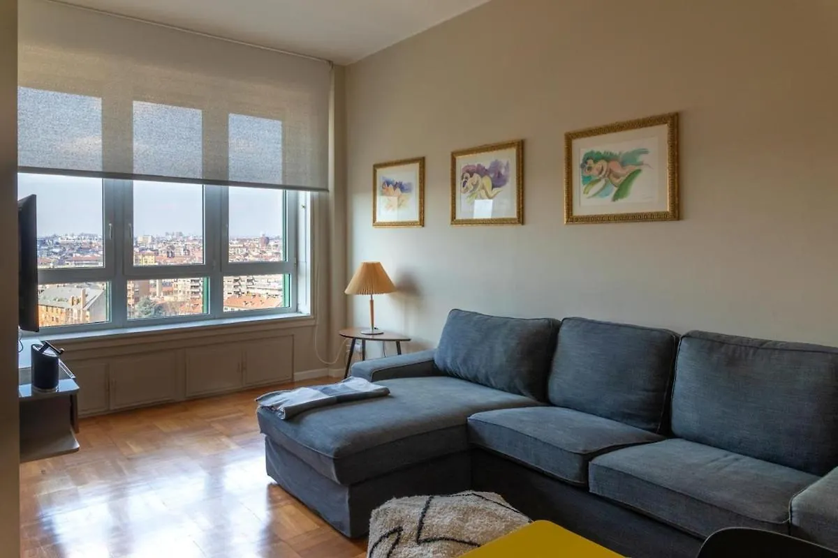 Chic Central - Milan Gem